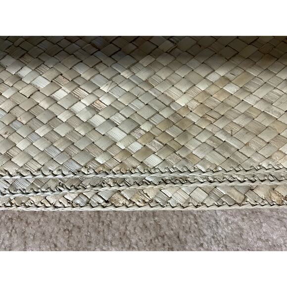 Set of 8 Placemat's Indoor Outdoor Use Hand Woven Natural Grasses & Embroidery - Picture 7 of 9